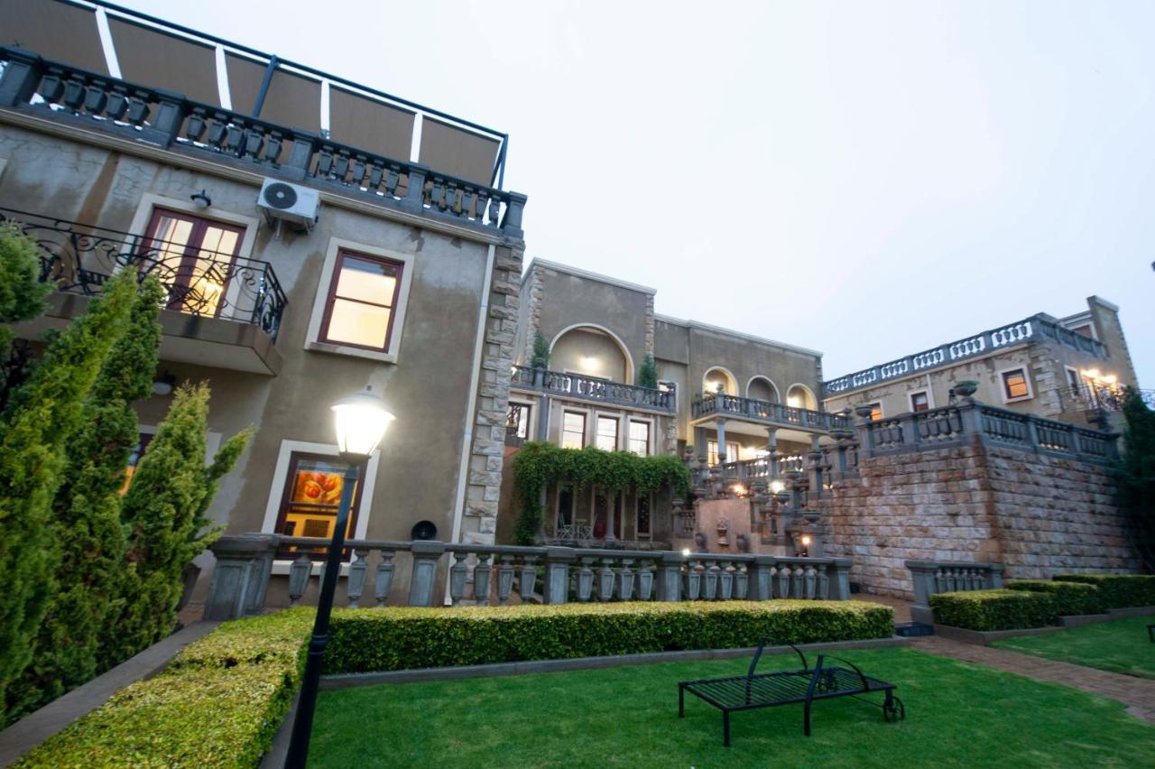 ホテル Il Castello クラレンス エクステリア 写真
